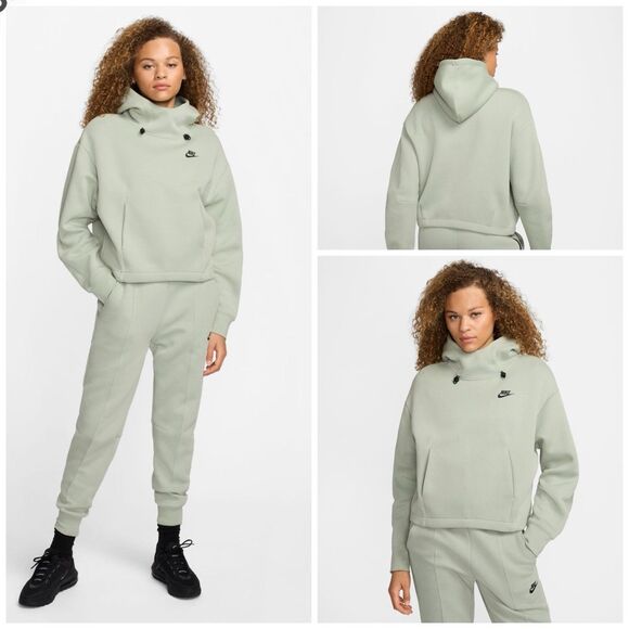 Nike Women's Sportswear Tech Fleece Hoodie - Picture 1 of 14